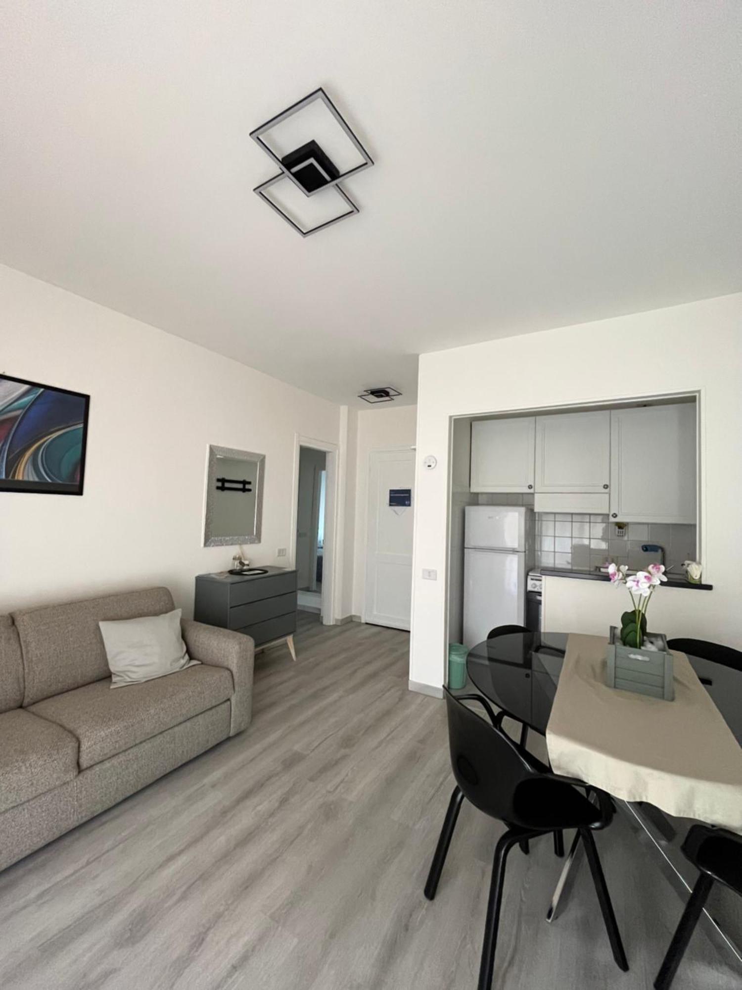 Lake & Nature Apartment Испра Экстерьер фото