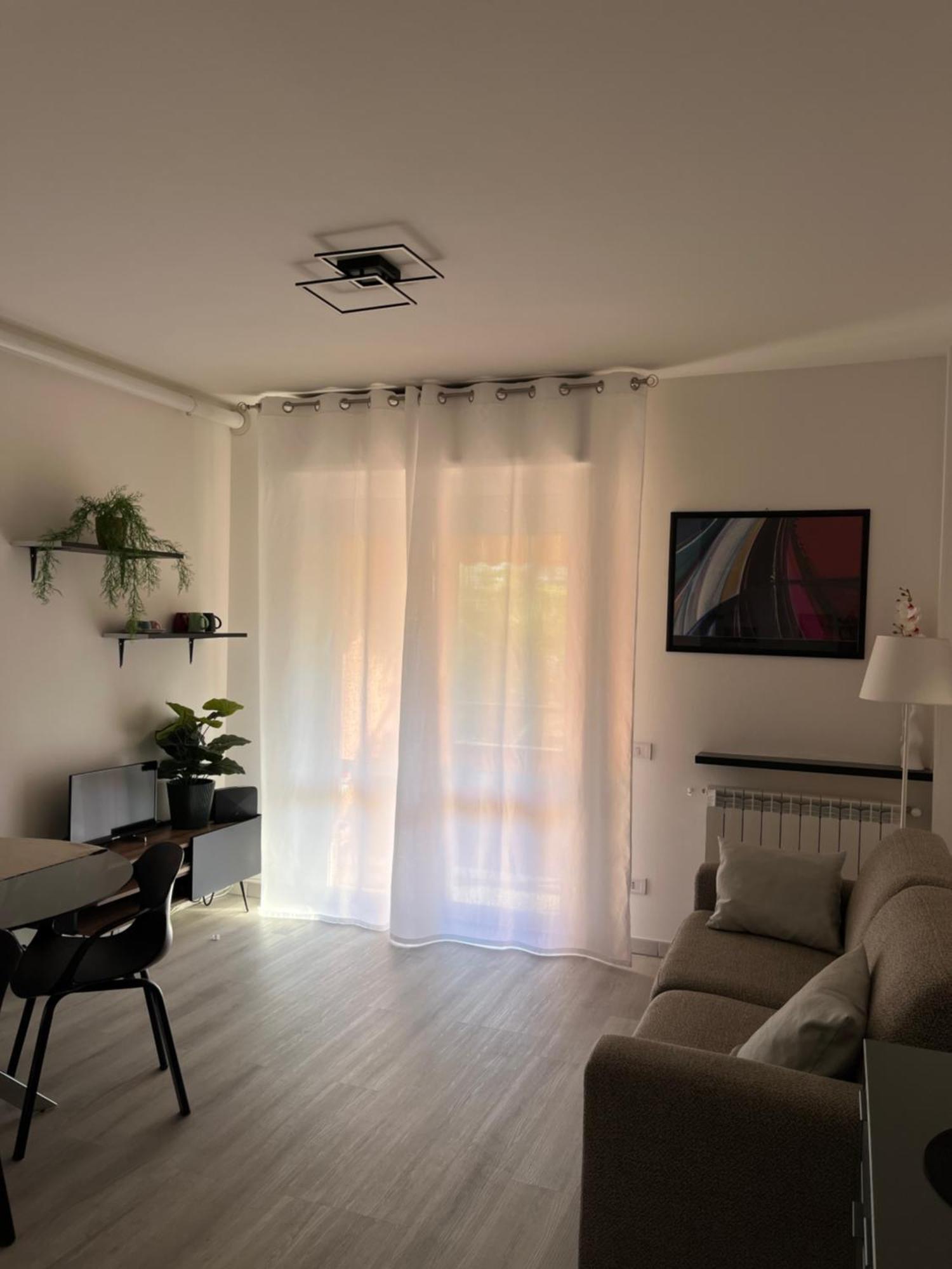 Lake & Nature Apartment Испра Экстерьер фото